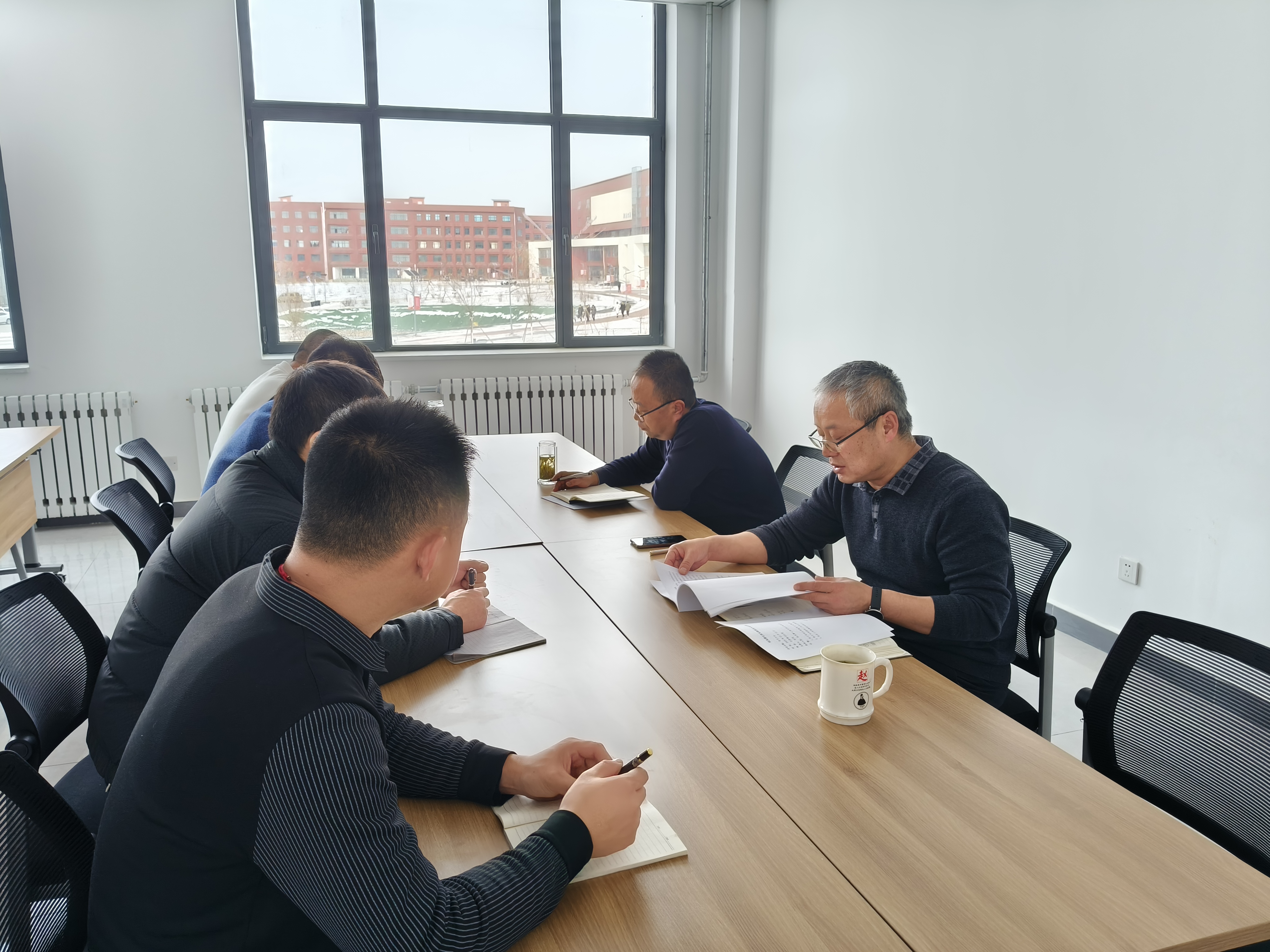 机关第七党支部组织党员开展...